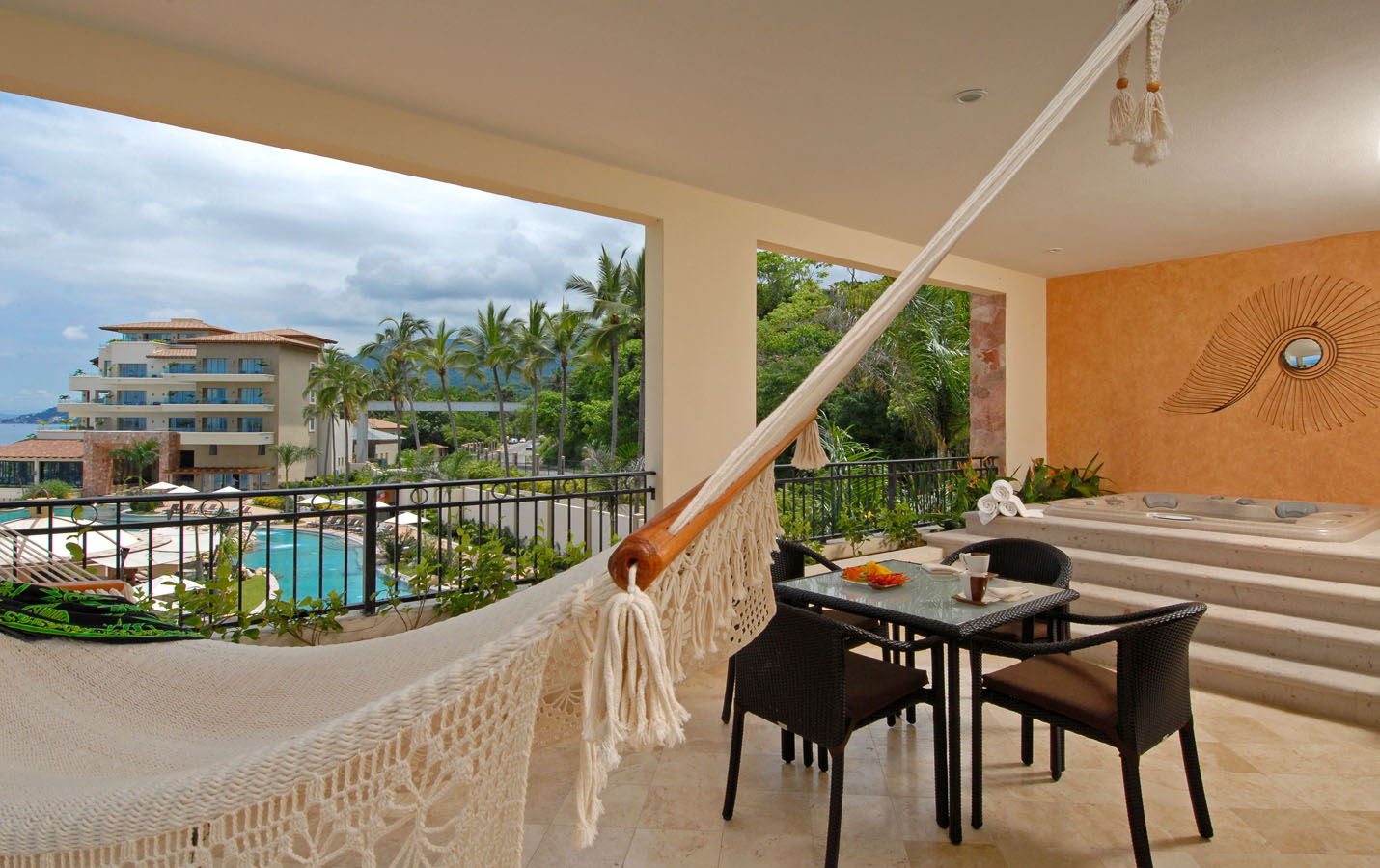 Honeymoon Suite