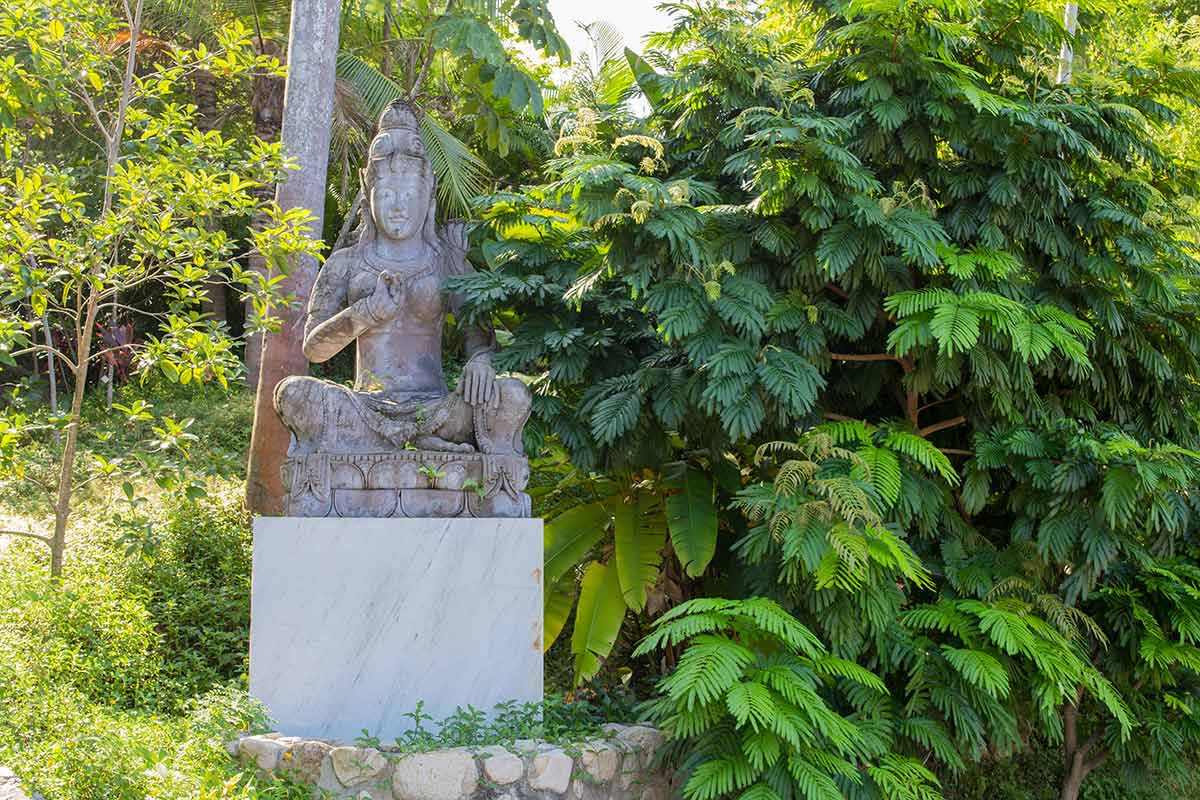 Kuan Yin statue at Garza Blanca preserve 