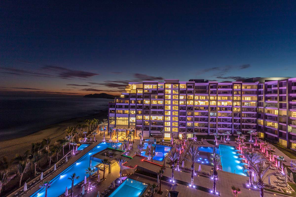 Luxury resorts in Los Cabos