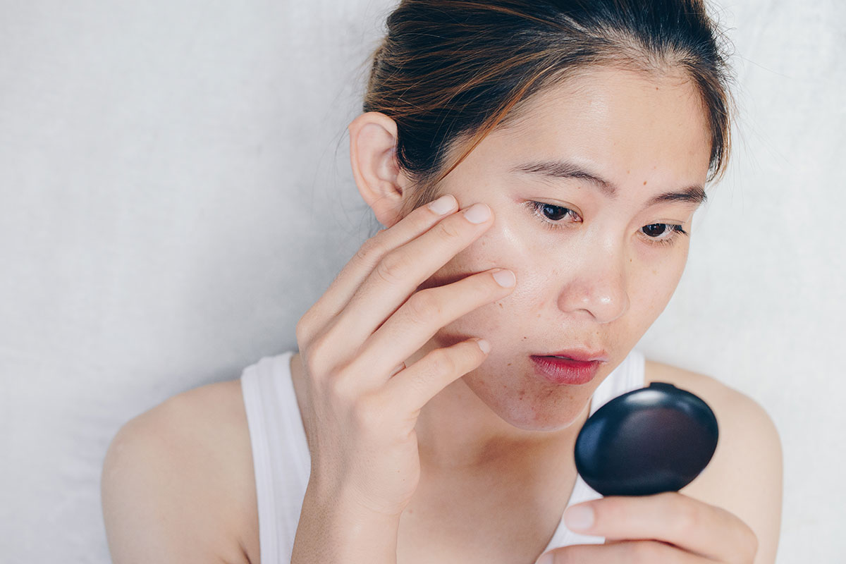 how to know your skin type: oily skin