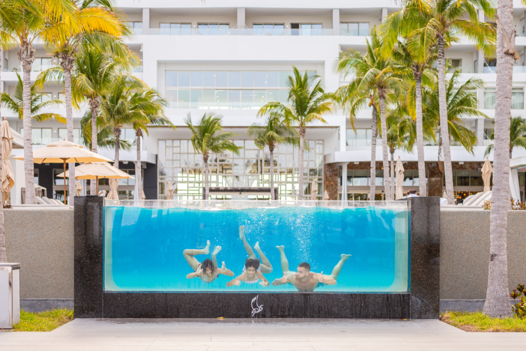 garza-blanca-cancun-family-pool-time