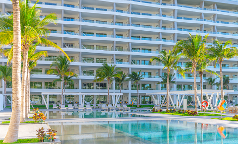 Garza Blanca Resort & Spa Cancun is the Dream Resort to Celebrate   the Festive Holiday Season