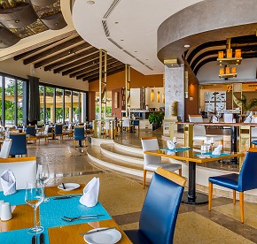 Gourmet dining Blanca Blue Restaurant - Garza Blanca Resort Puerto Vallarta