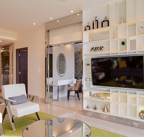 Explore this accurate photography selection of our luxurious oceanfront suites and residences in Cancun.