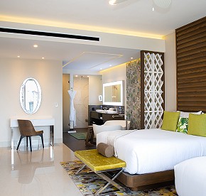 Explore this accurate photography selection of our luxurious oceanfront suites and residences in Cancun.