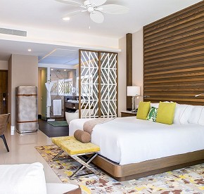 Explore this accurate photography selection of our luxurious oceanfront suites and residences in Cancun.