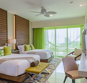 Explore this accurate photography selection of our luxurious oceanfront suites and residences in Cancun.
