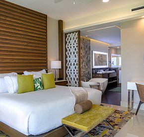 Explore this accurate photography selection of our luxurious oceanfront suites and residences in Cancun.