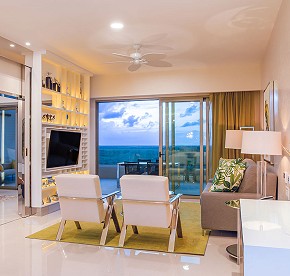 Explore this accurate photography selection of our luxurious oceanfront suites and residences in Cancun.