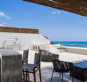 Explore this accurate photography selection of our luxurious oceanfront suites and residences in Cancun.