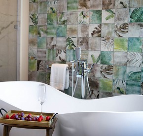 Explore this accurate photography selection of our luxurious oceanfront suites and residences in Cancun.