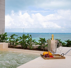 Explore this accurate photography selection of our luxurious oceanfront suites and residences in Cancun.