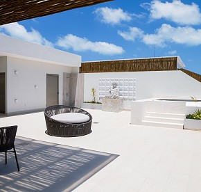 Explore this accurate photography selection of our luxurious oceanfront suites and residences in Cancun.