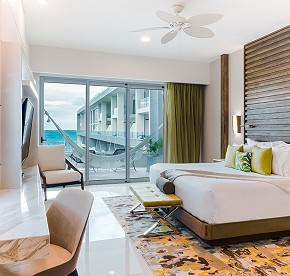 Explore this accurate photography selection of our luxurious oceanfront suites and residences in Cancun.