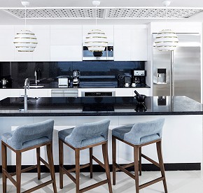 Gourmet kitchen with breakfast bar and pantry