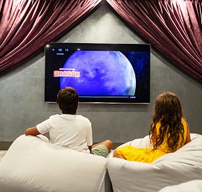 Discover our incredible Kid’s Club and see the photo gallery of every activity the little ones can do in this space with the help of certified staff.