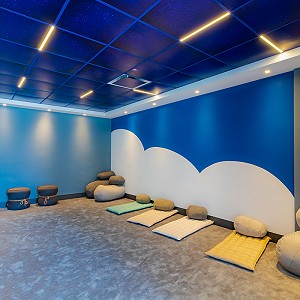 Discover our incredible Kid’s Club and see the photo gallery of every activity the little ones can do in this space with the help of certified staff.