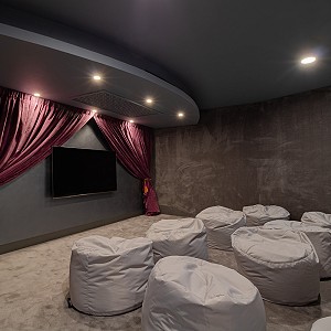 Discover our incredible Kid’s Club and see the photo gallery of every activity the little ones can do in this space with the help of certified staff.
