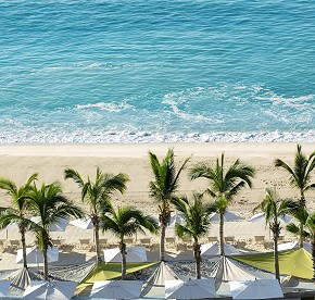 Best images of Garza Blanca Los Cabos beach, where you have an incomparable oportunity to contemplate the sunset or watch whales jumping when the seasson start.