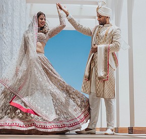 Get inspired by real wedding moments captured at Garza Blanca Puerto Vallarta. Ocean views, elegant décor, and timeless memories await.