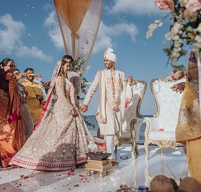 Get inspired by real wedding moments captured at Garza Blanca Puerto Vallarta. Ocean views, elegant décor, and timeless memories await.