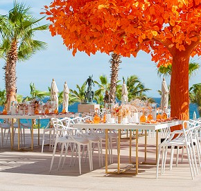 Created with romance in mind, Garza Blanca Resort & Spa offers the most spectacular beachfront setting for luxury weddings.