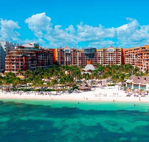 Distinctly modern, yet exquisitely timeless, Garza Blanca Resort & Spa Cancun emanates contemporary flare within a relaxed yet sleek atmosphere.