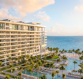 Distinctly modern, yet exquisitely timeless, Garza Blanca Resort & Spa Cancun emanates contemporary flare within a relaxed yet sleek atmosphere.