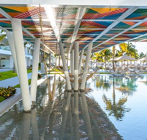 Distinctly modern, yet exquisitely timeless, Garza Blanca Resort & Spa Cancun emanates contemporary flare within a relaxed yet sleek atmosphere.
