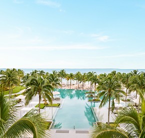 Distinctly modern, yet exquisitely timeless, Garza Blanca Resort & Spa Cancun emanates contemporary flare within a relaxed yet sleek atmosphere.