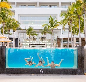 Distinctly modern, yet exquisitely timeless, Garza Blanca Resort & Spa Cancun emanates contemporary flare within a relaxed yet sleek atmosphere.