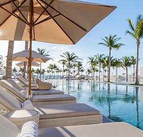 Distinctly modern, yet exquisitely timeless, Garza Blanca Resort & Spa Cancun emanates contemporary flare within a relaxed yet sleek atmosphere.