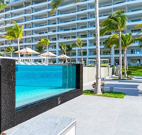 Distinctly modern, yet exquisitely timeless, Garza Blanca Resort & Spa Cancun emanates contemporary flare within a relaxed yet sleek atmosphere.
