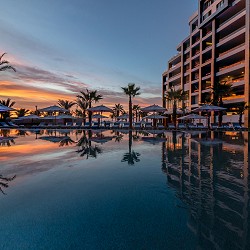 Distinctly modern, yet exquisitely timeless, Garza Blanca Resort & Spa Los Cabos emanates contemporary flare within a relaxed yet sleek atmosphere.