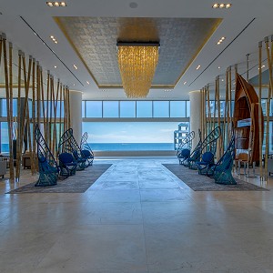 Distinctly modern, yet exquisitely timeless, Garza Blanca Resort & Spa Los Cabos emanates contemporary flare within a relaxed yet sleek atmosphere.