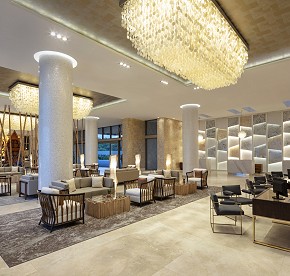 Distinctly modern, yet exquisitely timeless, Garza Blanca Resort & Spa Los Cabos emanates contemporary flare within a relaxed yet sleek atmosphere.