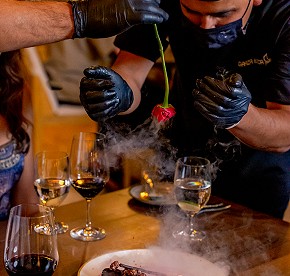 Gallery with the best images of Garza Blanca Resort & Spa Cancun restaurants: Blanca Blue restaurant, Hiroshi, Bocados Steak House, The snack and Food truck.