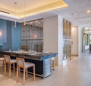 Gallery with the best images of Garza Blanca Resort & Spa Cancun restaurants: Blanca Blue restaurant, Hiroshi, Bocados Steak House, The snack and Food truck.