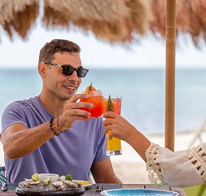 Gallery with the best images of Garza Blanca Resort & Spa Cancun restaurants: Blanca Blue restaurant, Hiroshi, Bocados Steak House, The snack and Food truck.