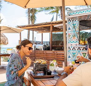 Gallery with the best images of Garza Blanca Resort & Spa Cancun restaurants: Blanca Blue restaurant, Hiroshi, Bocados Steak House, The snack and Food truck.