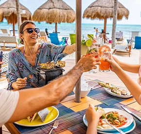 Gallery with the best images of Garza Blanca Resort & Spa Cancun restaurants: Blanca Blue restaurant, Hiroshi, Bocados Steak House, The snack and Food truck.