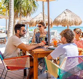 Gallery with the best images of Garza Blanca Resort & Spa Cancun restaurants: Blanca Blue restaurant, Hiroshi, Bocados Steak House, The snack and Food truck.