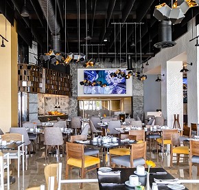 Gallery with the best images of Garza Blanca Resort & Spa Cancun restaurants: Blanca Blue restaurant, Hiroshi, Bocados Steak House, The snack and Food truck.