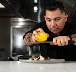 Foodies and serious restaurant critics alike will love the culinary options available at Garza Blanca Los Cabos.