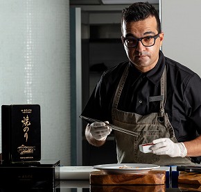 Foodies and serious restaurant critics alike will love the culinary options available at Garza Blanca Los Cabos.
