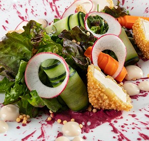 Foodies and serious restaurant critics alike will love the culinary options available at Garza Blanca Los Cabos.