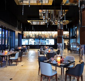 Foodies and serious restaurant critics alike will love the culinary options available at Garza Blanca Los Cabos.