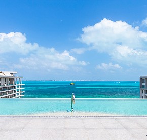 Discover what it is like to be on top of the world. Browse our collection of experiences through our Rooftop photo gallery.