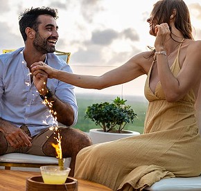 Discover what it is like to be on top of the world. Browse our collection of experiences through our Rooftop photo gallery.
