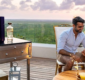 Discover what it is like to be on top of the world. Browse our collection of experiences through our Rooftop photo gallery.